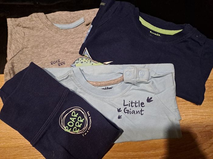 Ensemble t-shirts et legging