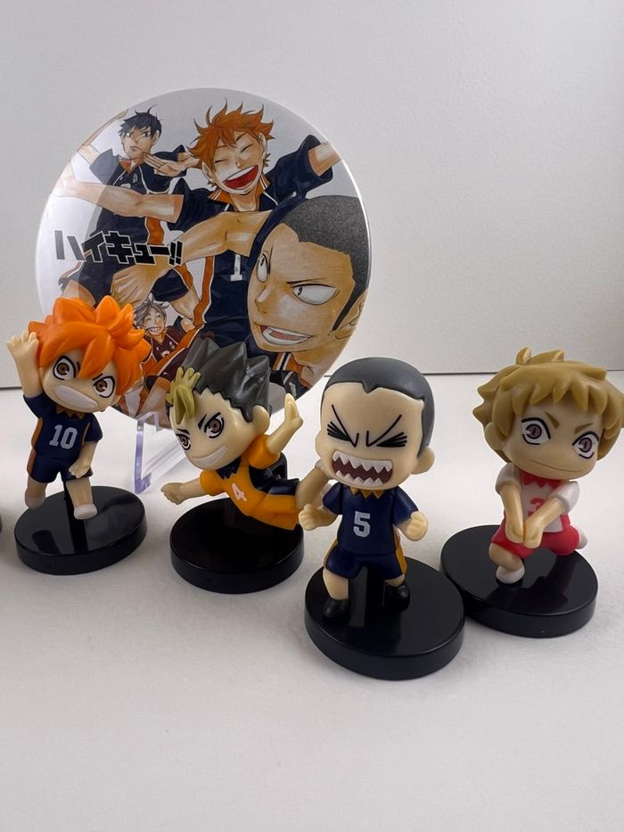Lot 7 mini figurines Haikyuu + Pin’s offert - photo numéro 3