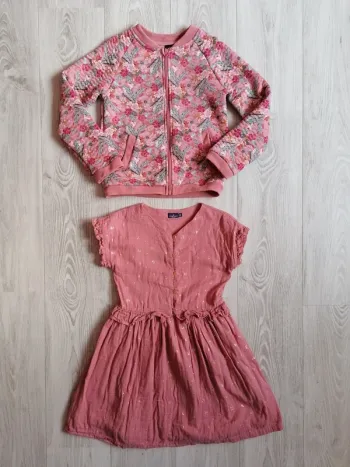 Ensemble Sergent Major 
Thème Mon voisin perroquet 
Taille 10 ans
Très bon état