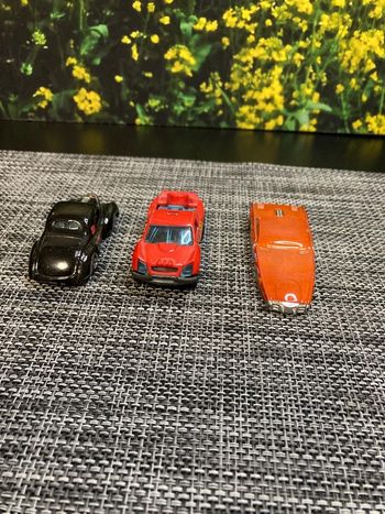 Miniatures vintage & modernes – lot de 3 voitures
