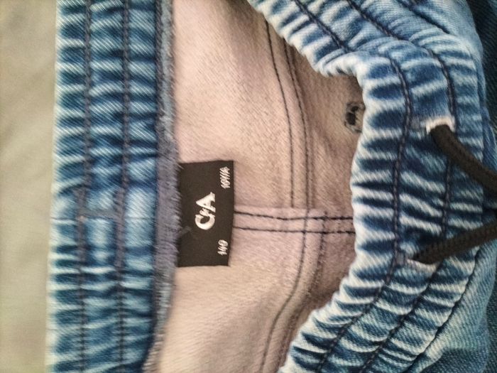 Jeans légèrement molletonné 10 ans - photo numéro 2