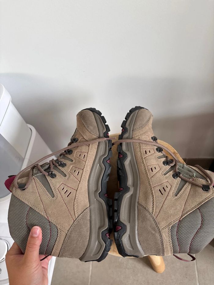 Chaussures de randonnée montantes Gore Tex taille 42 - photo numéro 3