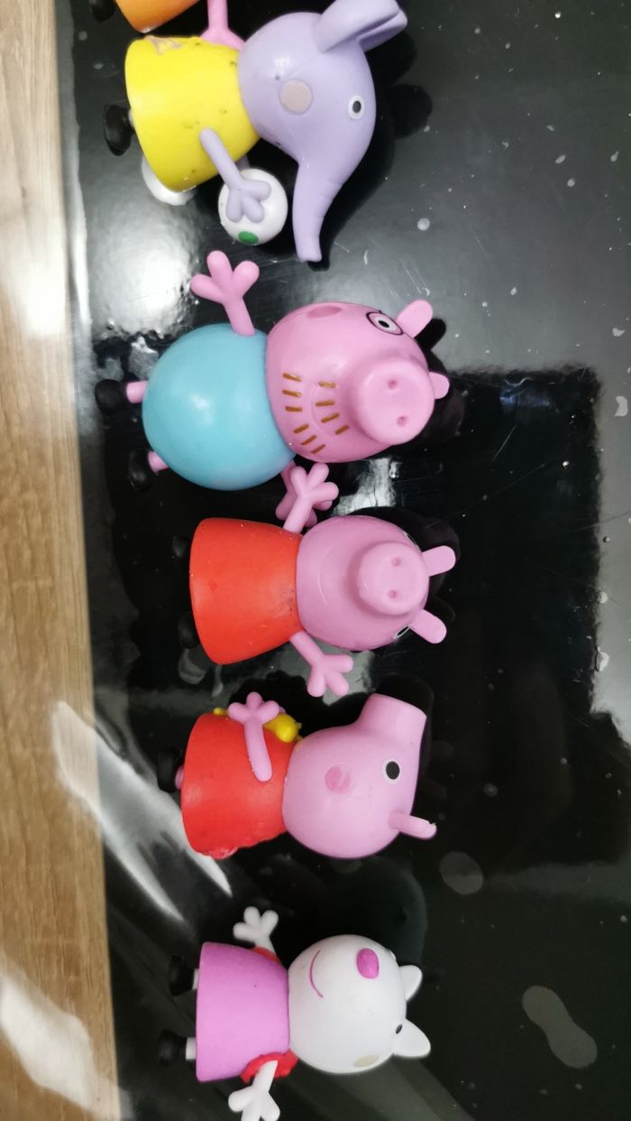 Lot 10 fegurines peppa pig - photo numéro 6