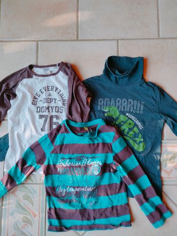 Lot de 3 tee shirt manches longues taille 8 ans 