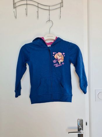 Sweat à capuche bleu Stella taille 98-104cm