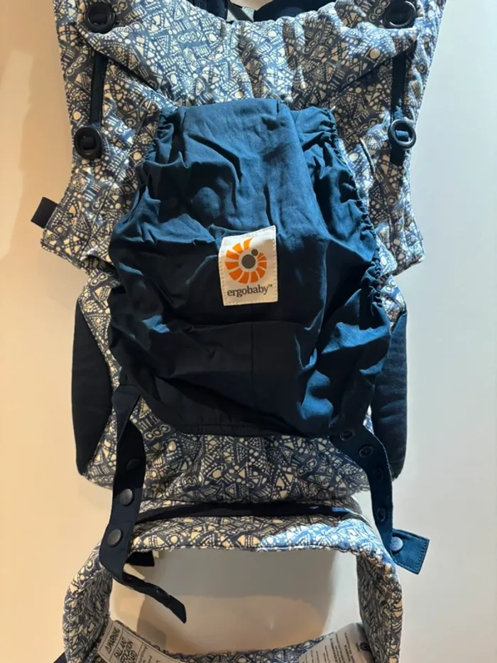 Porte-bébé ergobaby 360 Batik Indigo - photo numéro 5