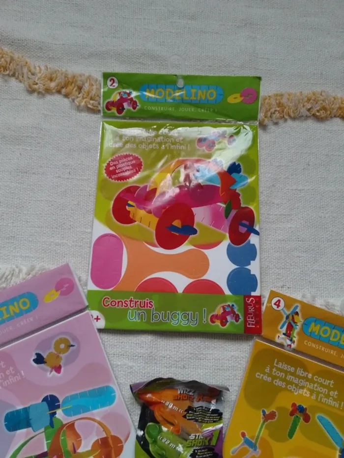 lot de 3 modelinos ( pièces plastiques souples ) neuf sous blister -Fleurus - photo numéro 3