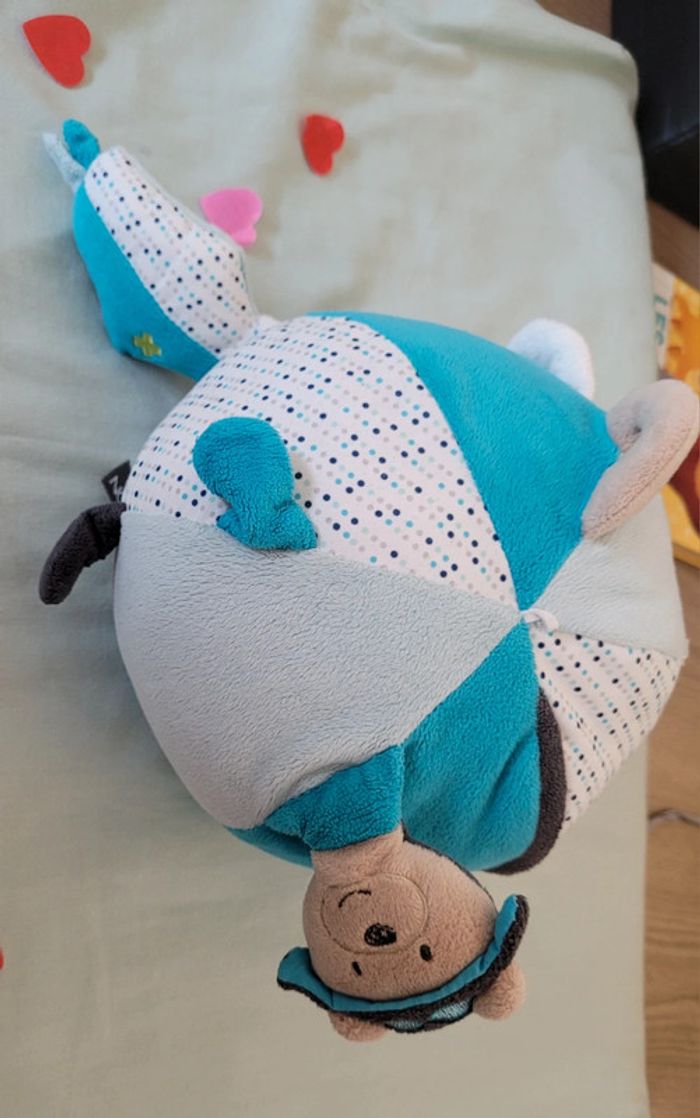 Balle d'activités bébé velours adaptée dès la naissance - photo numéro 2