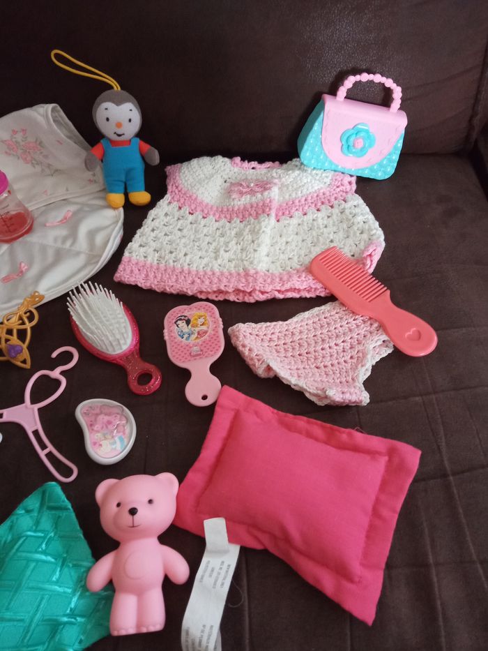 Très Beau Lot d'accessoires pour poupées - photo numéro 3