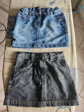 Lot 2 jupes jean fille 5 ans