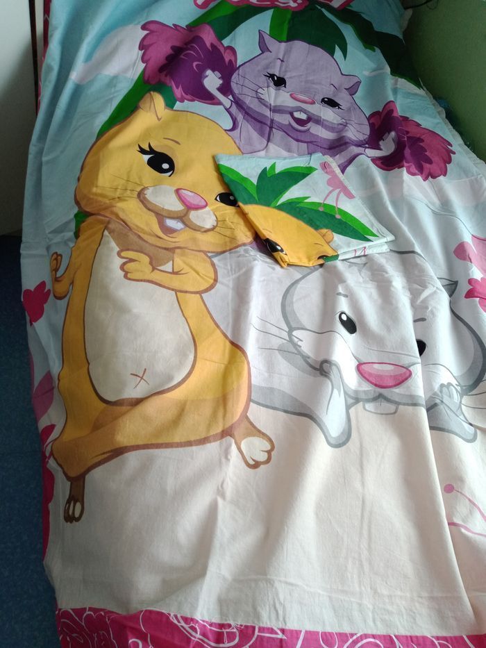 Housse de couette Zhu Zhu pets
1 personne + taie d'oreiller - photo numéro 3