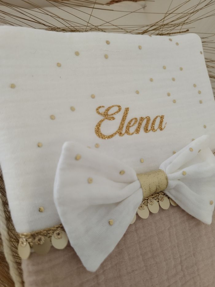 Protège carnet de santé+ attache tétine personnalisée 37€ - photo numéro 2