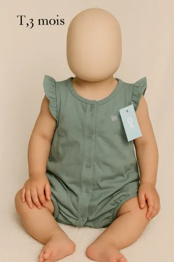 Combinaison bébé fille -T.3mois  neuve avec étiquette