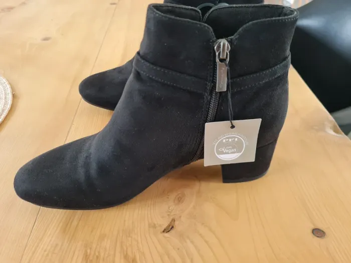 Bottines neuve noir Tamaris 39 - photo numéro 2