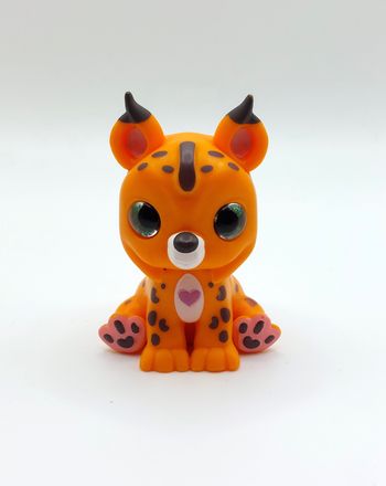 Petite figurine lynx orange SBABAM yeux verts chat 7 cm collection
