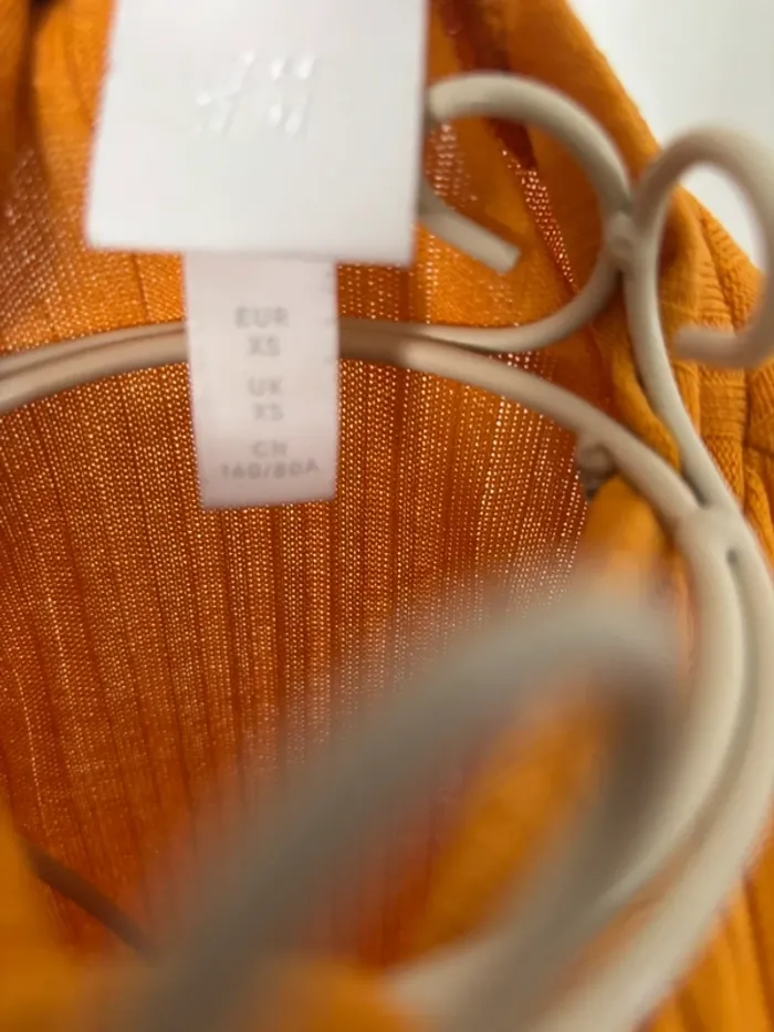 Top moutarde taille XS 34 de chez H&M - photo numéro 6