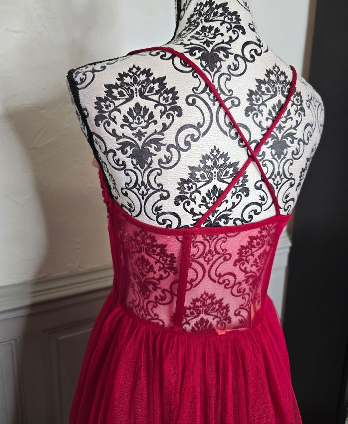 Robe soiree midi en tulle framboise à bustier dentelle et bretelles croisées taille 38 - photo numéro 6