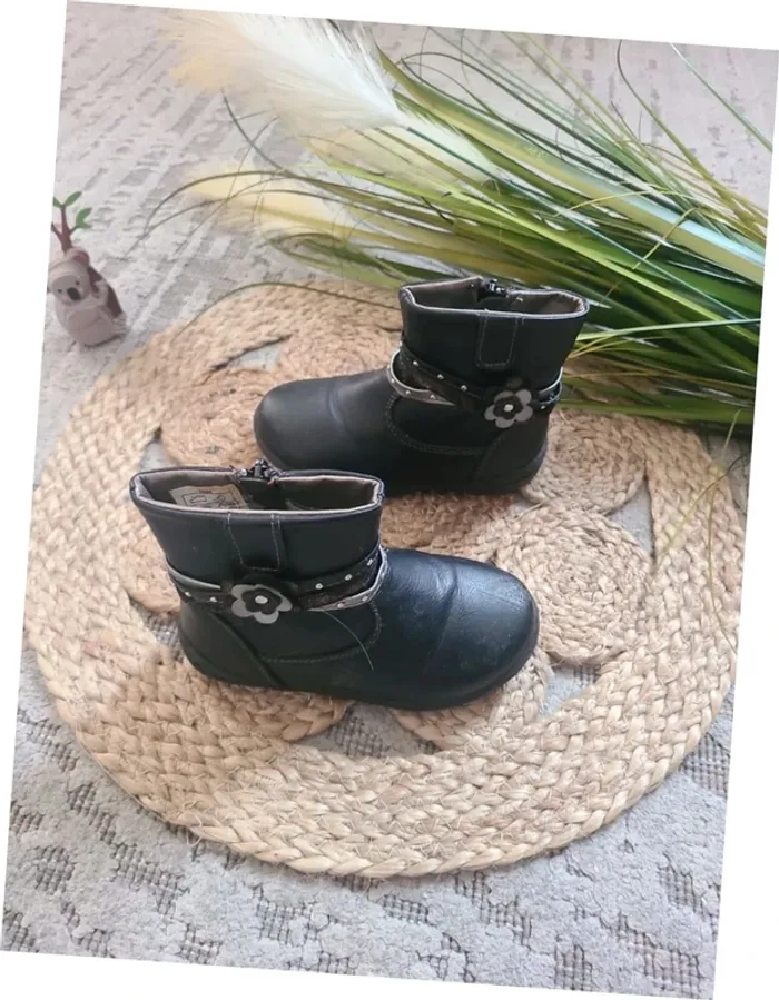 Bottines taille 23 - photo numéro 4