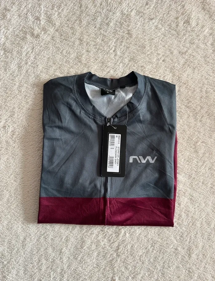Maillot / jersey de cycliste Northwave - photo numéro 3