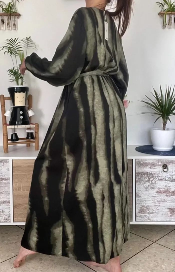 SOLDE Robe longue Christy (spécialiste grande taille) - taille 3, taille 46 - neuf - photo numéro 4