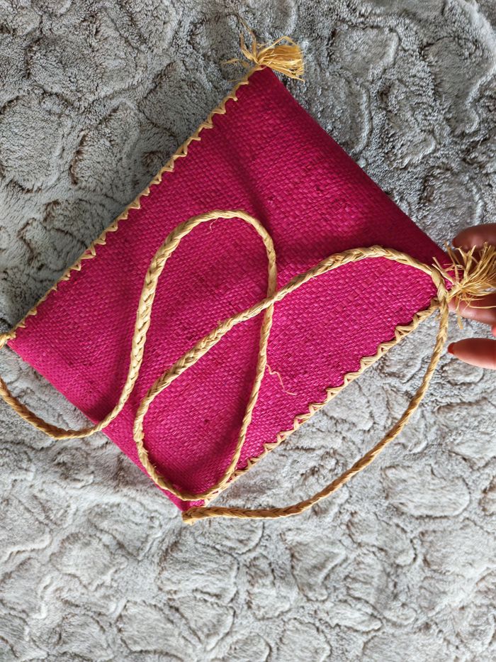 Pochette de paille rose fuschia - photo numéro 2