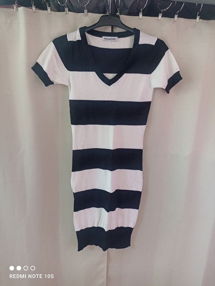 Robe femme taille S/36 Women Only neuve sans étiquette