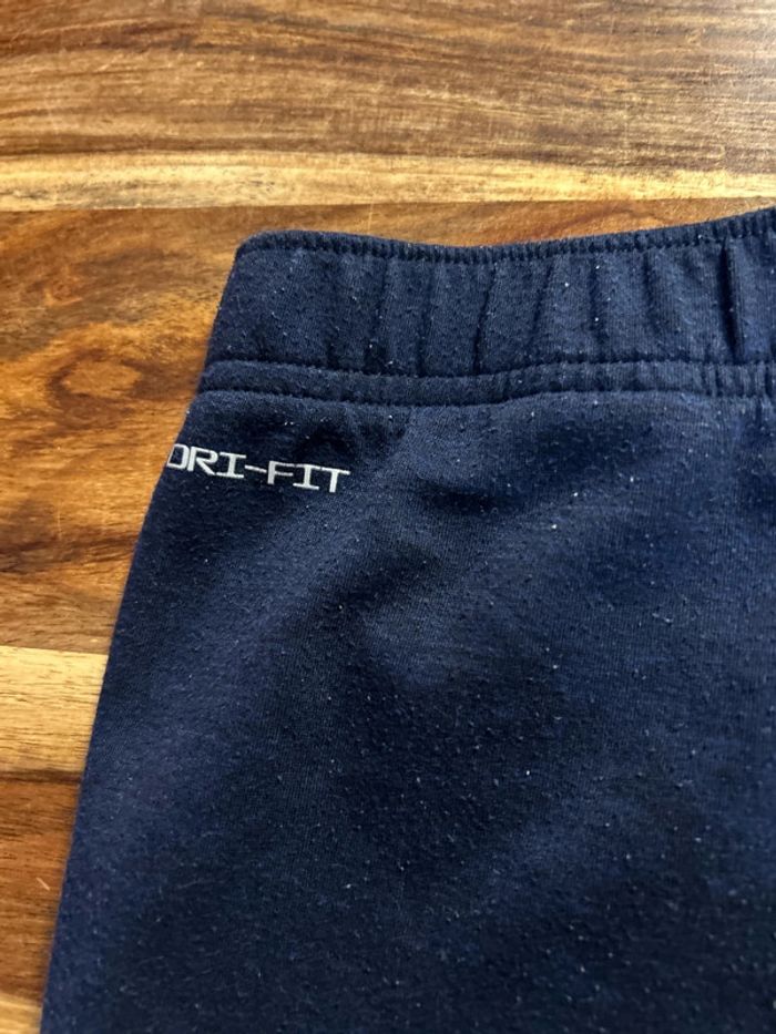 Jogging Nike 6/7ans - photo numéro 8