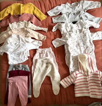 Lot bébé fille 1 mois 54 et 56 cm