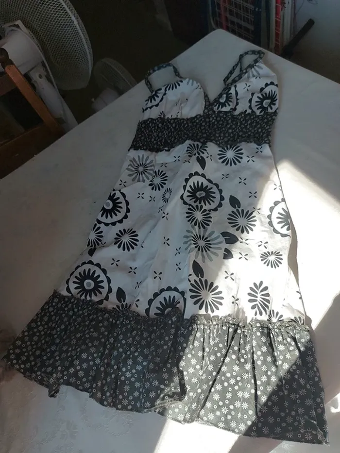 Robe à bretelles