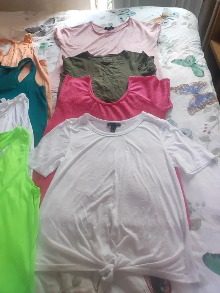 Lot de 8 hauts 42 - photo numéro 2