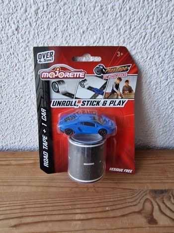 playtape + 1 vehicule majorette