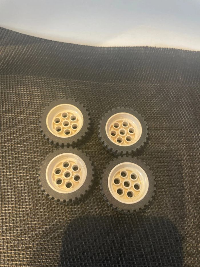 Lego Technic lot 4 roues 13x24 jantes blanches officiel pièces détachées - photo numéro 2