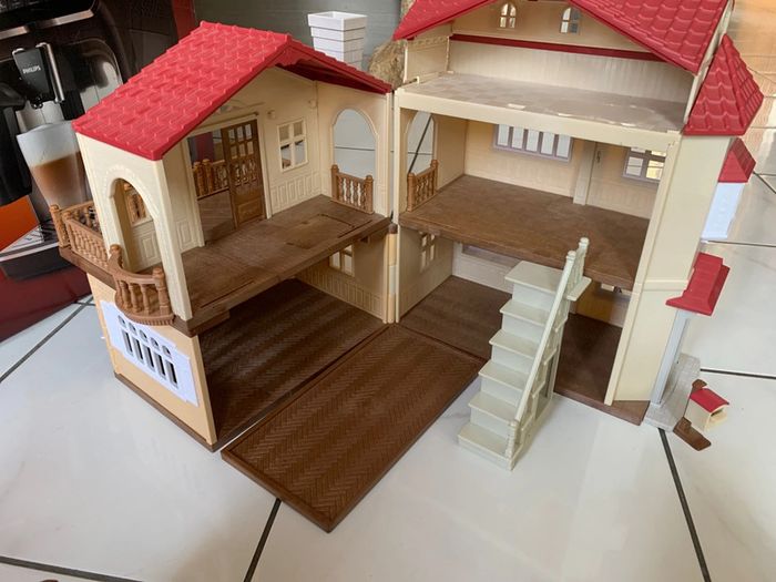 Grande maison Sylvanian éclairée - photo numéro 2