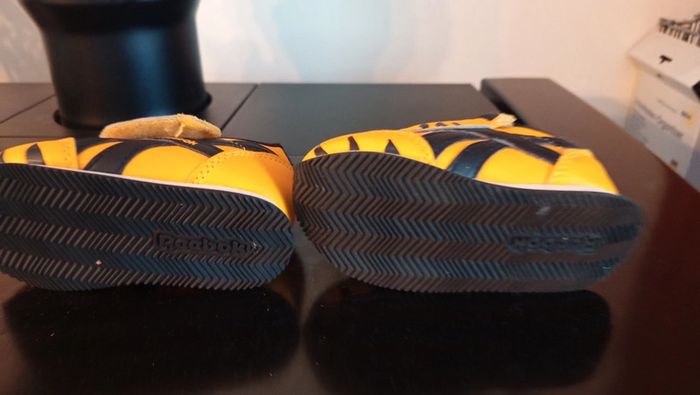 Basket taille 20 neuves - photo numéro 7