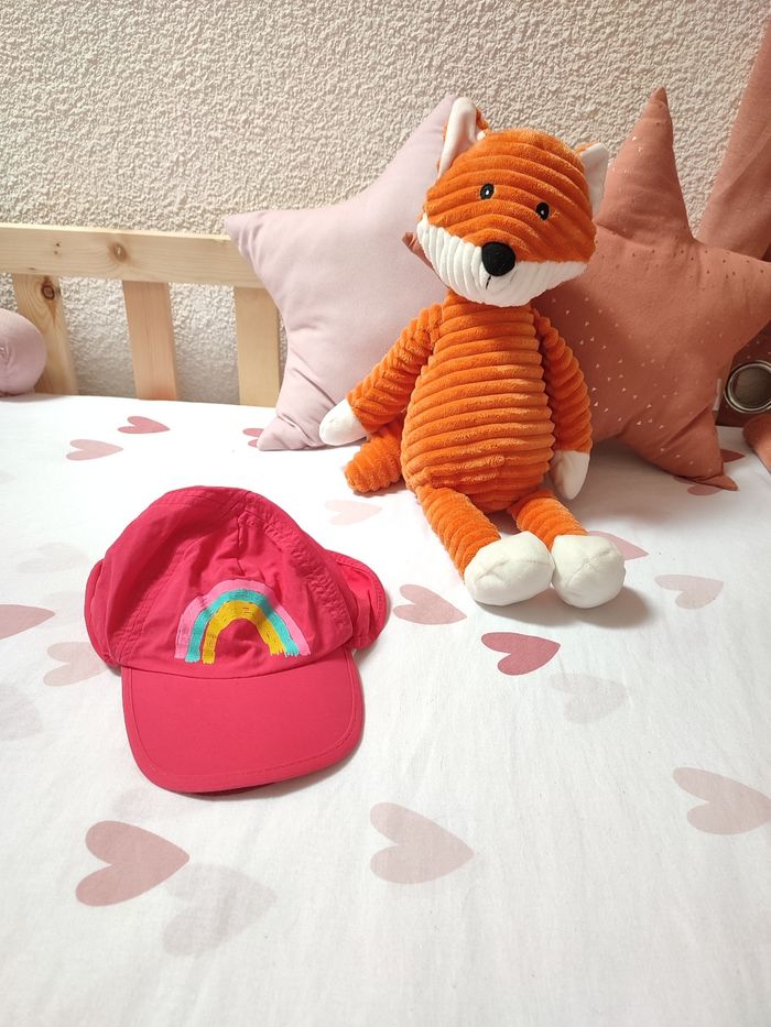 Casque bébé fille - Anti-uv - 6/12 mois - Très bon état - Olaian