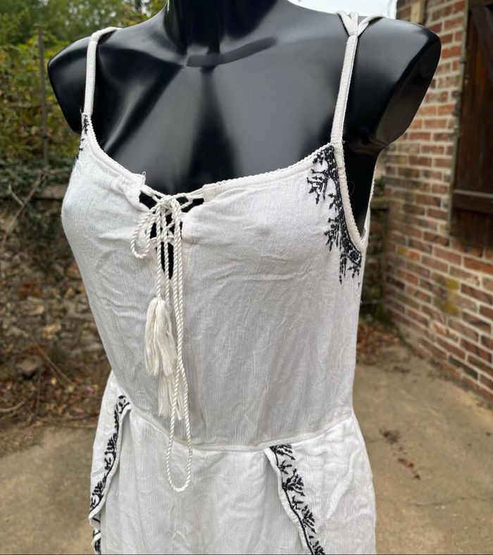 🌿 Combi-short à broderies – Jennyfer – Taille 36 - photo numéro 3