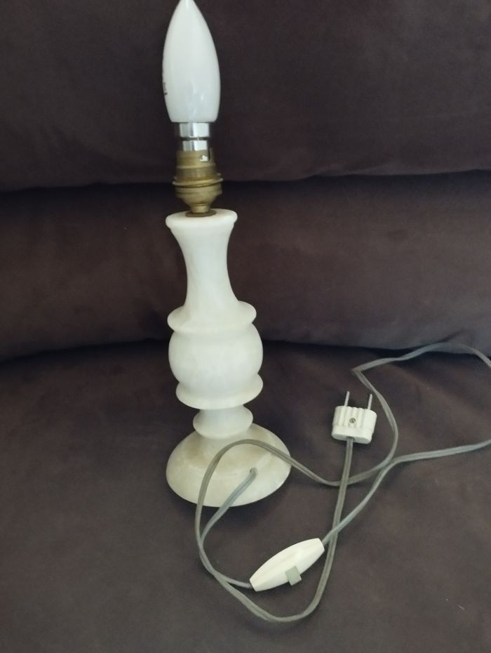 Pied de lampe en albâtre vintage - photo numéro 3