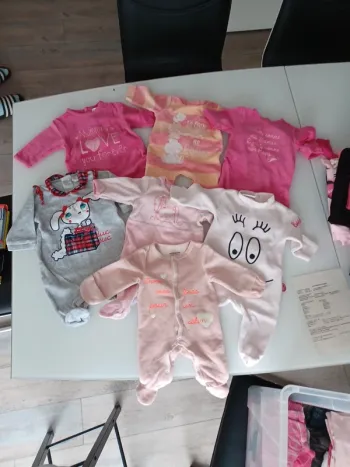 7 pyjamas 1 mois