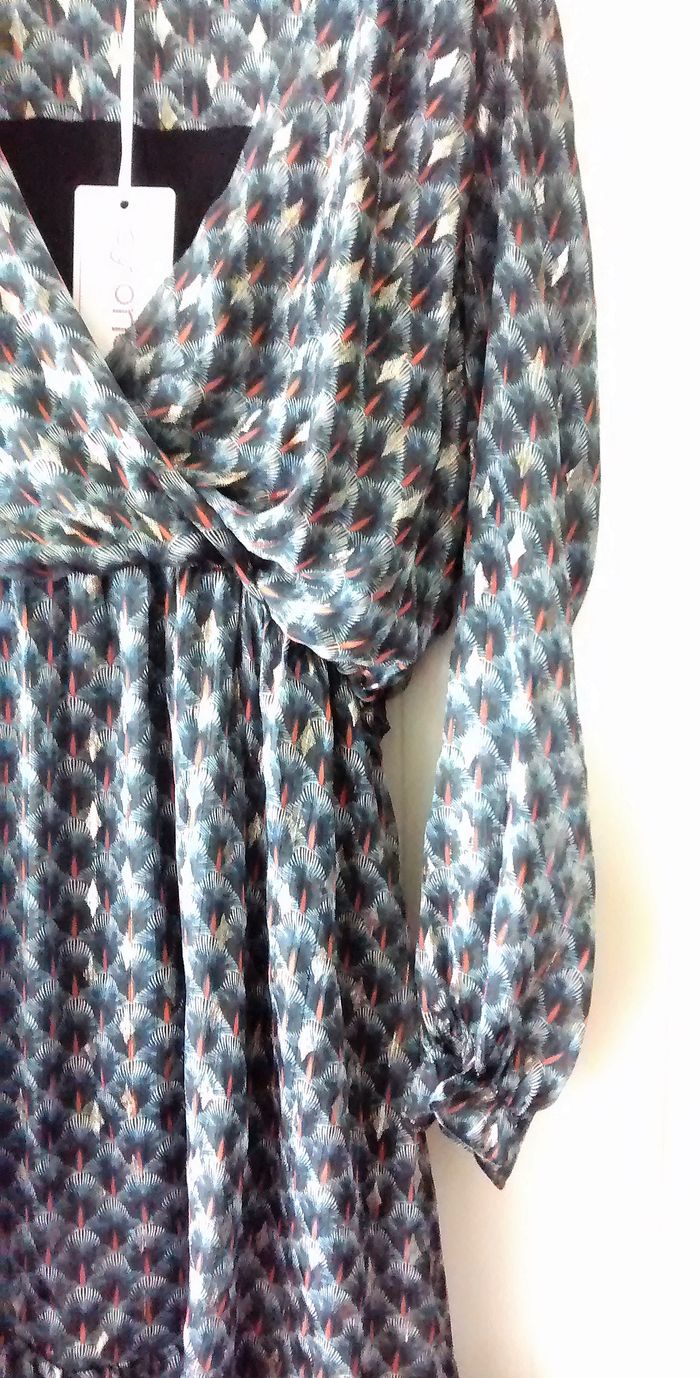 Belle robe cache-cœur avec ceinture – Taille L/XL - photo numéro 5