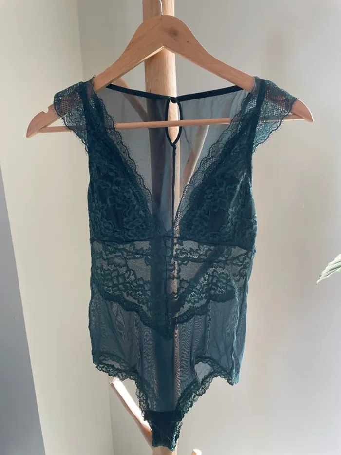 Body dentelle vert sapin
