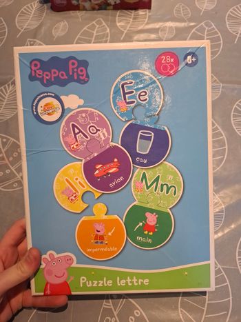 Puzzle lettre Peppa Pig très bon état 