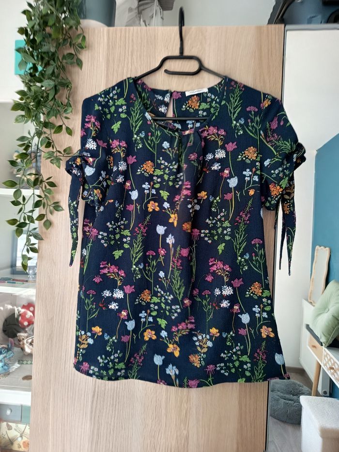 Blouse bleu marine fleuri Damart - Taille S 36 - photo numéro 3