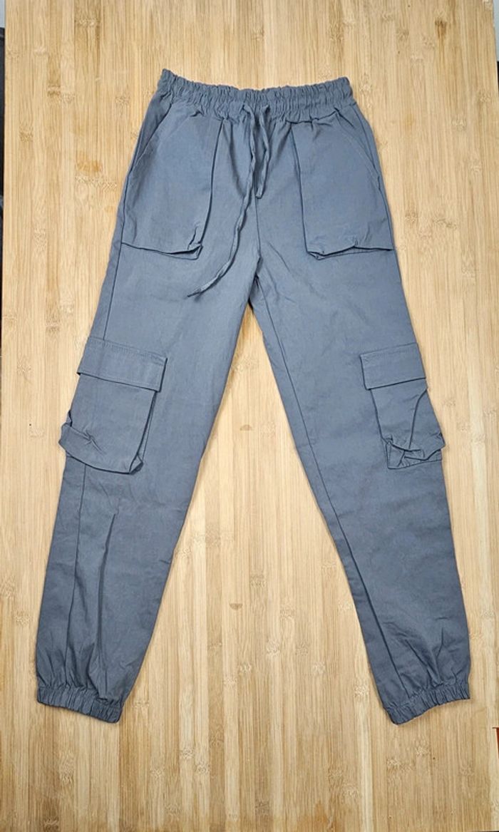 Pantalon. New collection. - photo numéro 3
