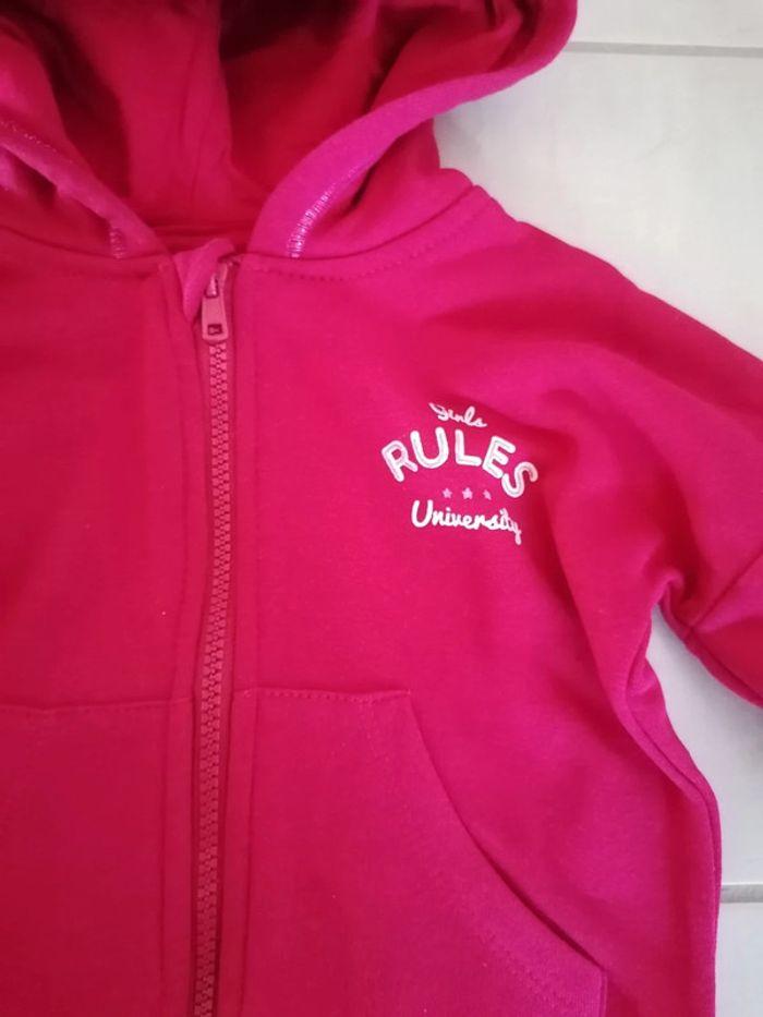 Sweat zippé neuf juste lavé taille 4 ans - photo numéro 2