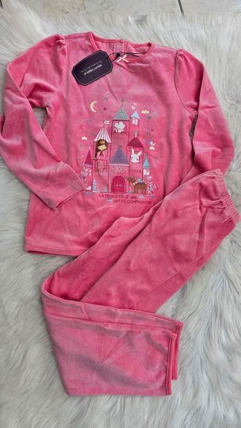 (Neuf non porté) 🏷🩷🥰 pyjama chaud et doux 8ans fille 🥰🩷