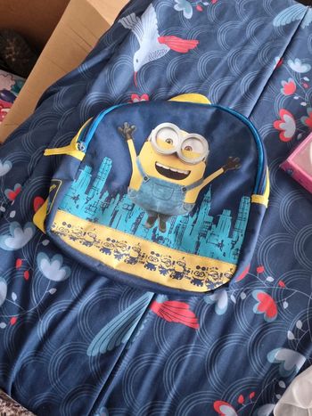 Lot Jouets + sac mignon