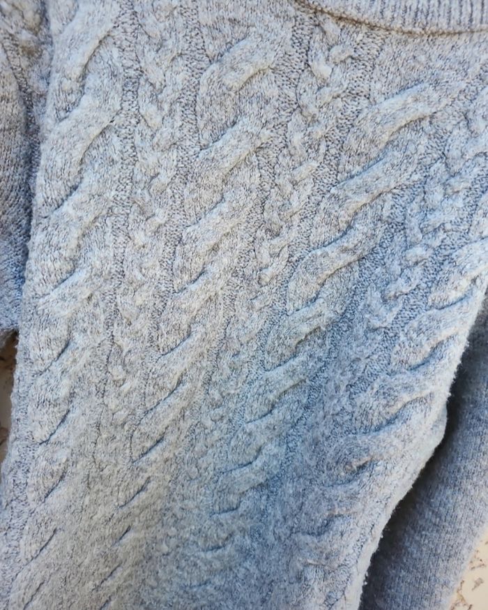 Pull Kiabi gris taille S - photo numéro 2