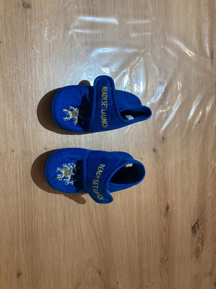 Pantoufles cosmonautes taille 24