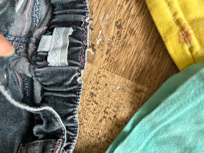 Lot vêtements fille 18 mois - photo numéro 4