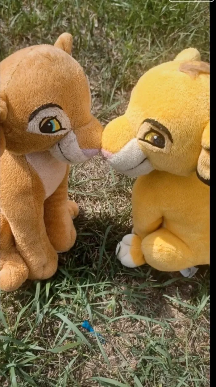 Peluche roi lion disneyland paris - photo numéro 2